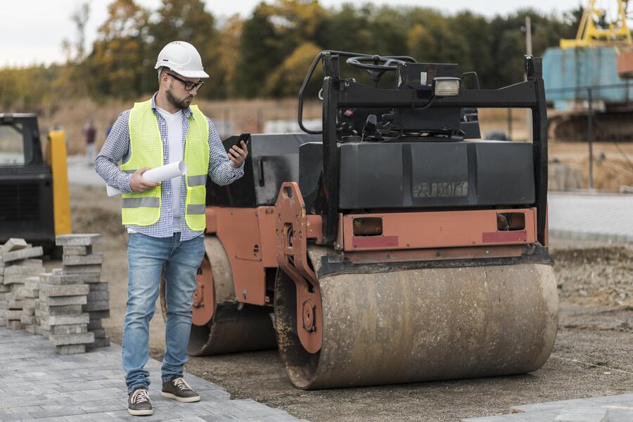 Construction equipment rental in Lakeside, California